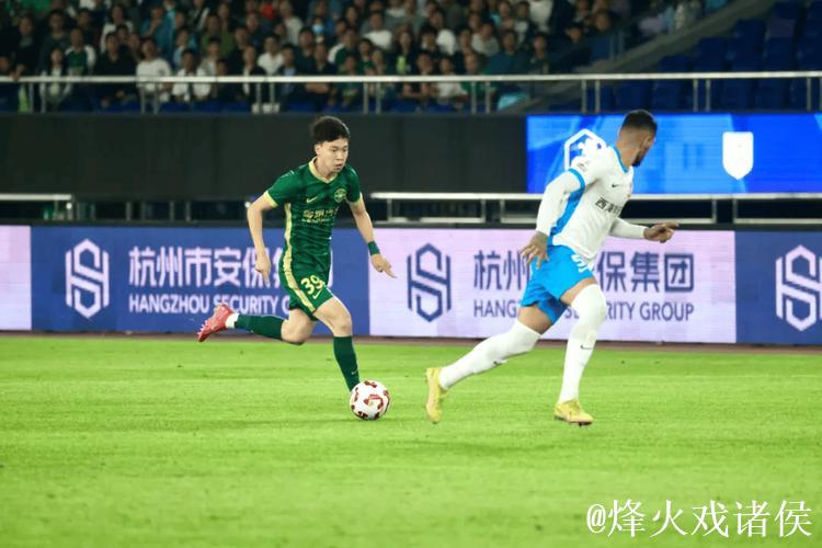 浙江发布足球高质量发展12项举措 2026年1月起实施 浙江发布足球高质量发展12项举措 2026年1月起实施