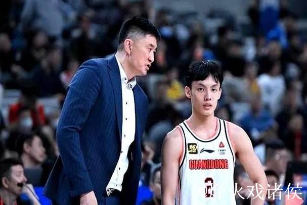 广东击退浙江迎两连胜!徐杰带伤坚守,萨姆纳强势回归,杜锋力保不翻船 广东击退浙江迎两连胜!徐杰带伤坚守,萨姆纳强势回归,杜锋力保不翻船